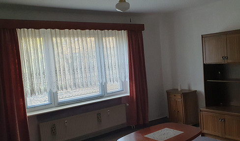 WG oder Familie, 3 Zimmer, je ab 490 €, Balkon, 2 Bäder, ruhig, grün
