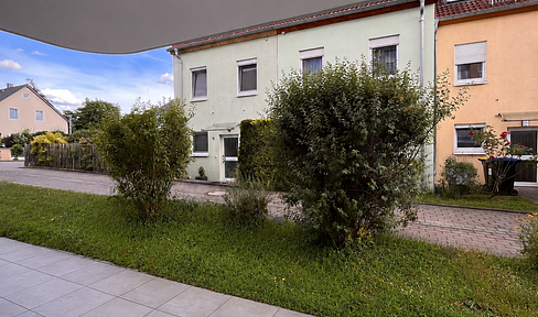2-Raum Wohnung mit Einbauküche und Terasse im Herzen von Weinböhla