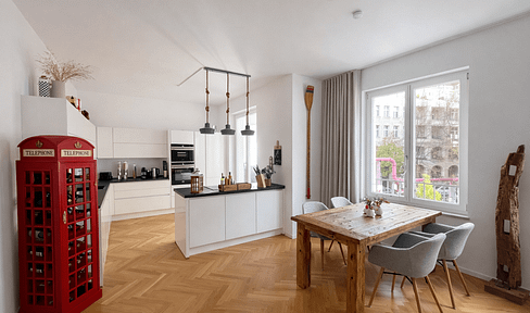 95 m² newly built apartment with 2 balconies and a parking space in an underground garage - in the heart of Friedrichshain (No commission).