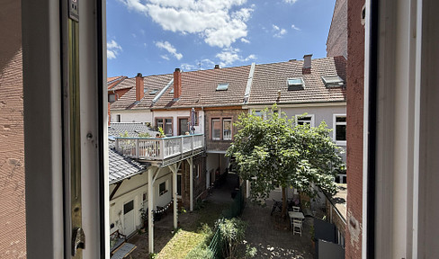 Charmante 2-Zimmer-Altbauwohnung mit Blick ins Grüne im Herzen von Heidelberg-Bergheim