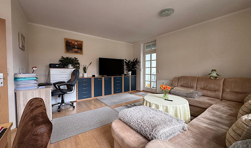 Beautiful 3-room apartment on the ground floor.