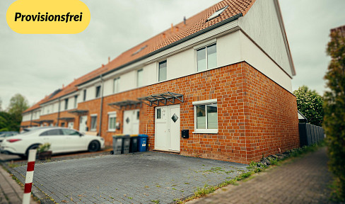 Renovated terraced house in Elliehausen, available without commission, featuring a dream kitchen.