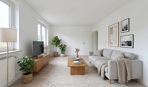 Renovated 2-room apartment with elevator - ideal for singles, couples, or investors.