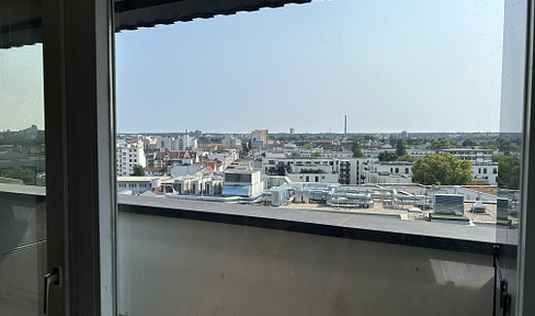 Ready-to-move-in, renovated, bright one-bedroom apartment in a central location in Offenbach am Main.