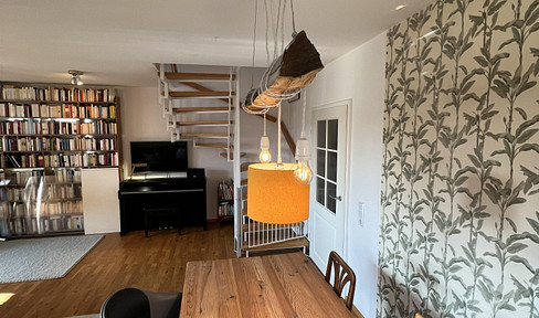 Moderne 4-Zimmer Maisonette-Wohnung mit Balkon und Tiefgarage in Nidderau Eichen