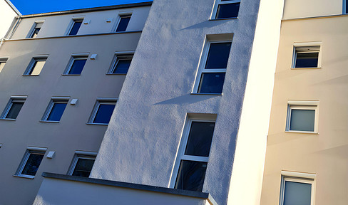 *EXCLUSIVE PENTHOUSE* - with a spacious rooftop terrace.
