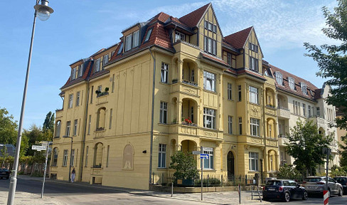 Karlshorst: Located directly next to the S-Bahn station, in a historic building under preservation order.