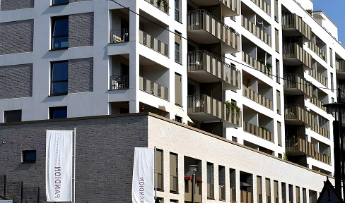 New apartment in a prime location in Friedrichshain - Large sunny balcony.