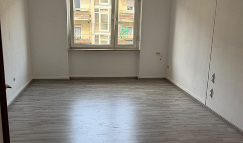 Bright 2-room apartment with balcony in the heart of Karlsruhe-Mühlburg.