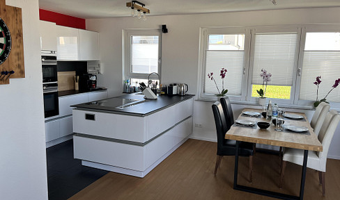 Beautiful 3.5-room penthouse apartment with a large rooftop terrace.