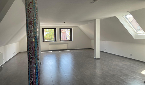 Außergewöhnliches Loft mit Dachterrasse in Heddesheim