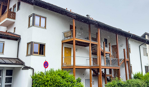 Schöne 2 ZKB - Terrassenwohnung in zentraler und verkehrsgünstiger Wohnlage