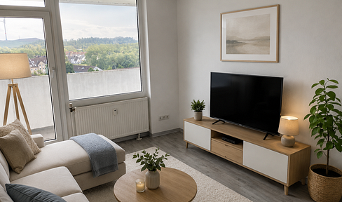 3-room apartment with a large balcony and distant views | available with short notice.