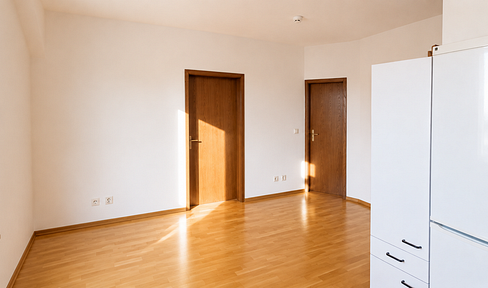 Charmante 1,5-Zimmer-Altbauwohnung mit Parkett & Einbauküche