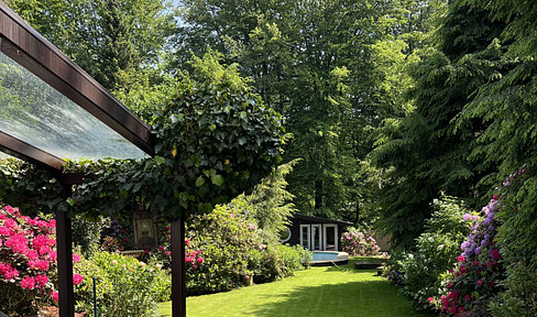 Einfamilienhaus in Hamburg-Bergstedt auf wunderschönem Grundstück (Schnäppchen ohne Provision)