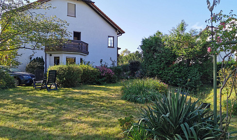 Green oasis with a bright and airy detached house in a quiet location in Egelsbach.
