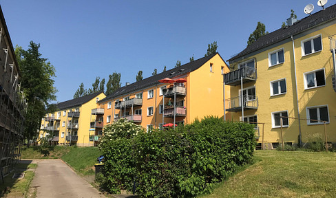 Sanierte 2,5-Raumwohnung mit Balkon und Einbauküche