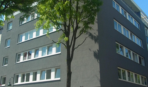 Aachen city center, bright 2-room apartment, 65.3 square meters, renovated.