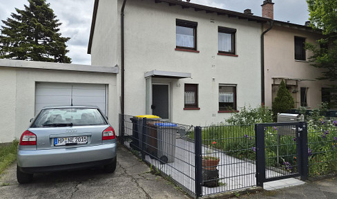 Reihenendhaus mit 2 Garagen