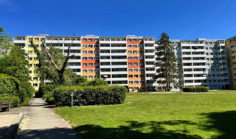 Kernsanierte 3 Zimmer EG Wohnung mit Terrasse in München Perlach