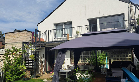 Freistehendes Einfamilienhaus mit Küche, PV, Wallbox, Garten