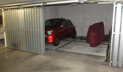 Garage, parking space for vehicles, car storage space in Berlin, Spandau.
