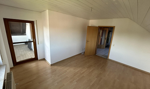 3,5-Zimmer-Dachgeschosswohnung mit Balkon in Neuhütten (Wüstenrot)