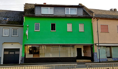 Haus mit 2 Wohnungen, Laden/Büro in Miehlen
