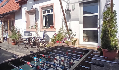 Weisenheim am Sand, 2FH mit Garten, Anbau, Scheune und Garage