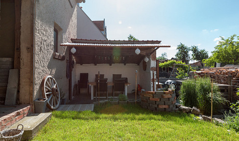3-room ground floor apartment with a small garden in Burgbernheim.
