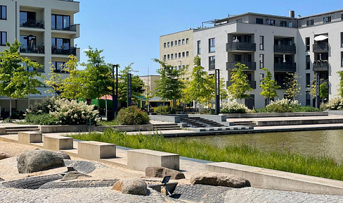 Living on the water: Exclusive 5-room garden maisonette with luxurious features in Berlin-Grünau.