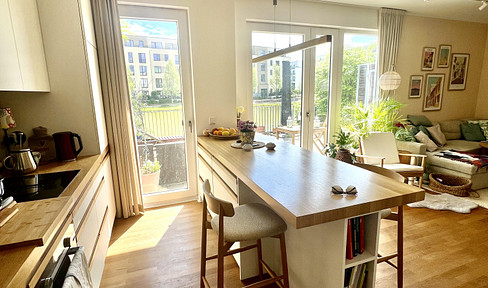 Living on the water: Exclusive 5-room garden maisonette with luxurious features in Berlin-Grünau.