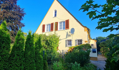 Familienparadies - großzügiges EFH mit Garten