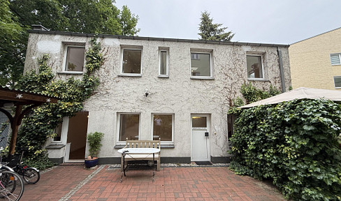 Work & Living | Stable with a loft-like feel in Berlin-Karlshorst.