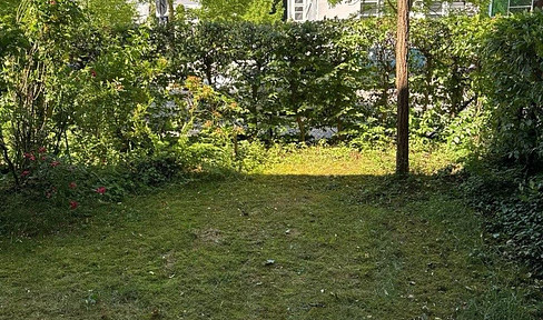 Lage, Lage, Lage! Leerstehende, provisionsfreie, renovierungsbedürftige 2-Zi-Gartenwohnung