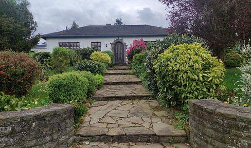 Bungalow Stroheich.