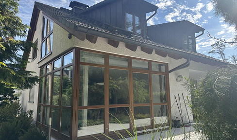 zentrumnah und mitten im Grünen: Doppelhaushälfte in Erlangen