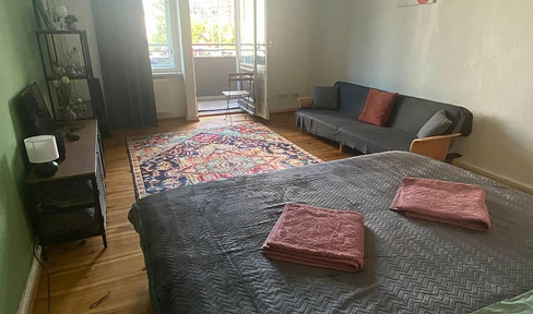 2-room apartment with balcony – ready for occupancy – Friedrichshain-Kreuzberg.
