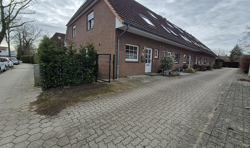 Gepflegtes Endreihenhaus mit eingezäuntem Garten und Carpot