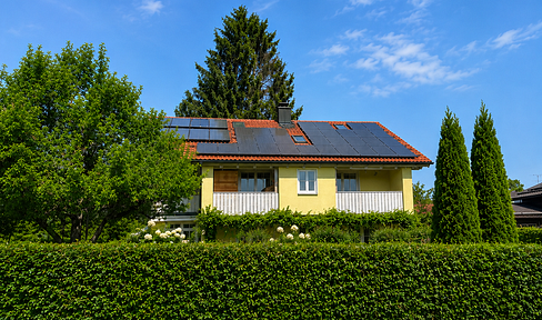 Liebevoll und großzügiges Einfamilienhaus mit Garten in Bernau am Chiemsee