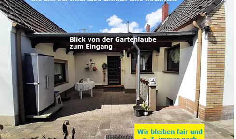 Duisburg Neumühl, near the city hall, 105 m² living space, developed building/garden plot of 801 m², air conditioning system for the upper floor.