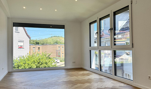 Bright 3.5-room apartment, including a share of the garden.