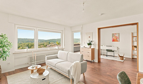 Exclusive apartment with stunning views in a prime location: Bright, renovated 4-room apartment with a private garage. *NO COMMISSION FEES*.