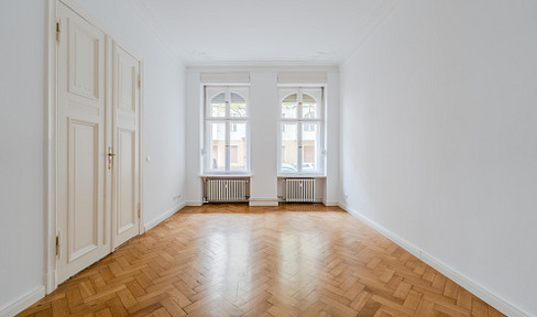 Stilvoller Altbau in Toplage Berlin: 4-Zimmer-Erdgeschosswohnung im Vorderhaus – Provisionsfrei