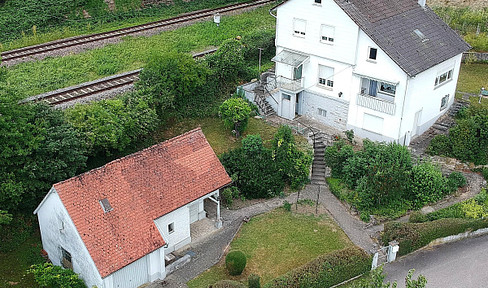 Ehemaliges Bahnwärterhaus in einmaliger Lage