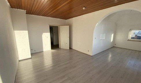 Top geschnittene, helle 4 Zimmer Wohnung in Neustadt bei Coburg