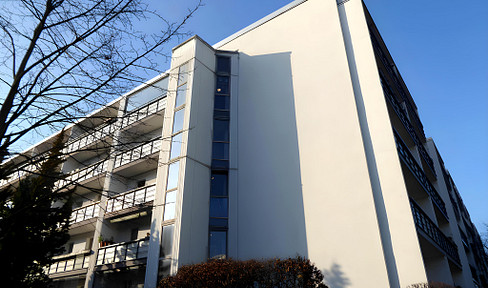 Small, recently renovated family apartment – with a balcony and bathtub!