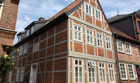 Stade, Innenstadt, 3-Zi-EG-Whg, in Altstadthaus, 1.OG. überdachter Balkon