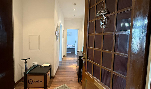 Attraktive  und moderne 3 Zimmer Wohnung mit 83m2 Hilden und Balkon 2OG inkl. Küche!