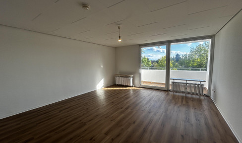 Newly renovated: 1-bedroom apartment with balcony in Bad Homburg vor der Höhe.